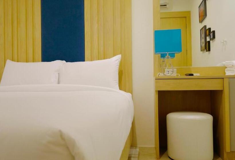 스탠다드 룸 공동 욕실, The Bedrooms Hostel Pattaya