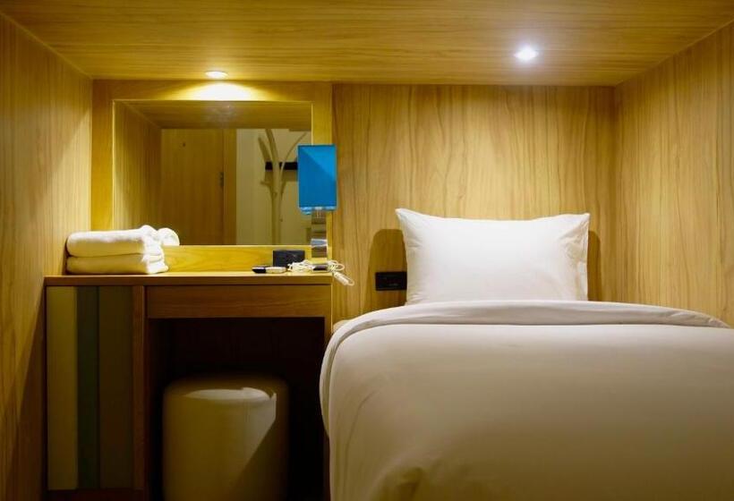 اتاق استاندارد با تخت‌های تاشو, The Bedrooms Hostel Pattaya