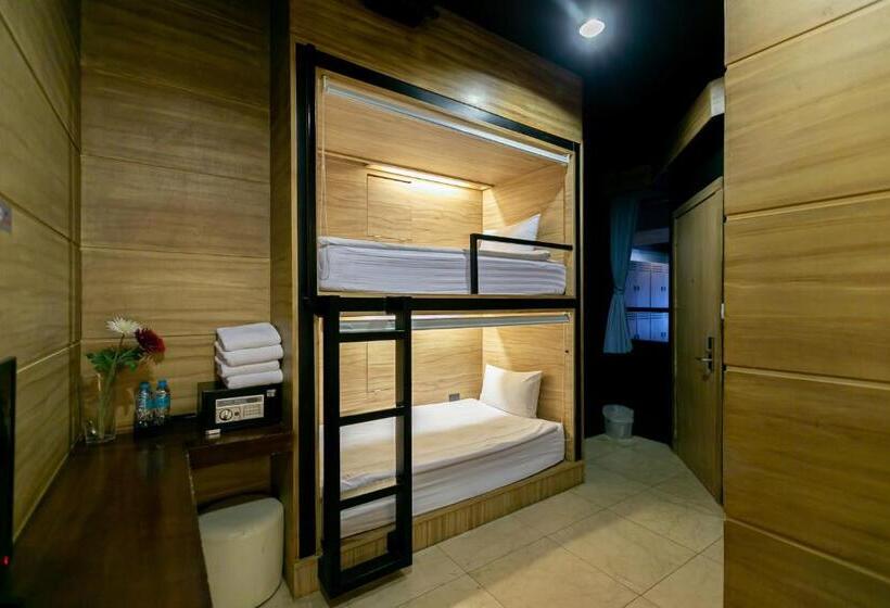اتاق خانوادگی, The Bedrooms Hostel Pattaya