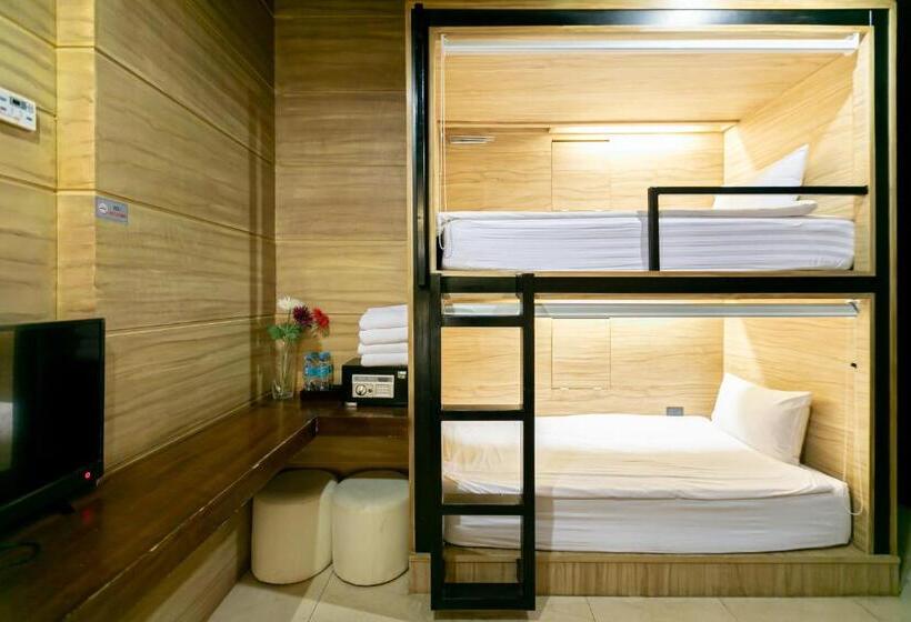 اتاق خانوادگی, The Bedrooms Hostel Pattaya