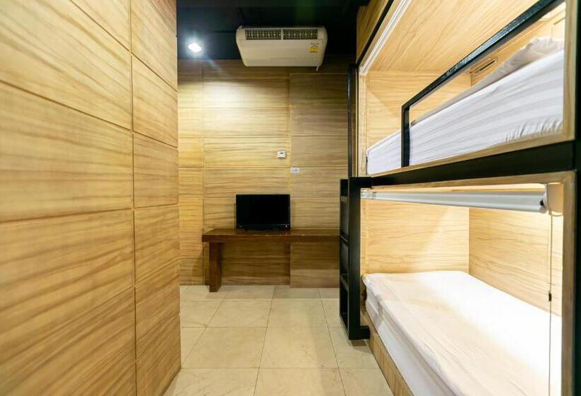 اتاق خانوادگی, The Bedrooms Hostel Pattaya