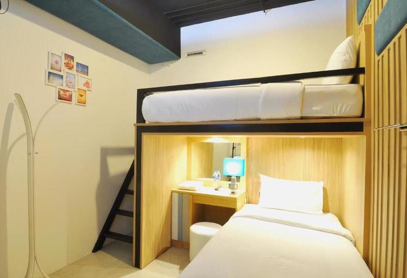 اتاق استاندارد با تخت‌های تاشو, The Bedrooms Hostel Pattaya