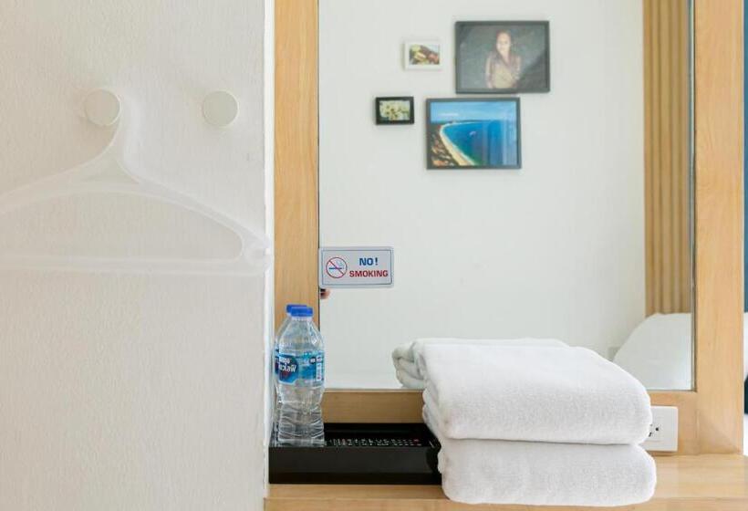 اتاق استاندارد با سرویس بهداشتی مشترک, The Bedrooms Hostel Pattaya