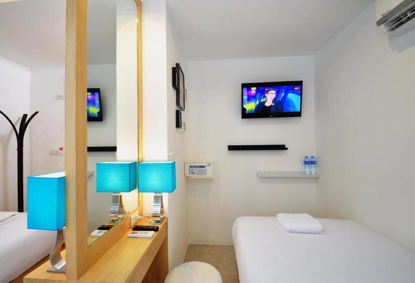 اتاق استاندارد با سرویس بهداشتی مشترک, The Bedrooms Hostel Pattaya