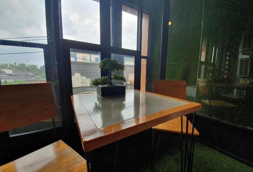 غرفة قياسية مزوَّدة بشُرفة, Sleep Airport Chiang Mai