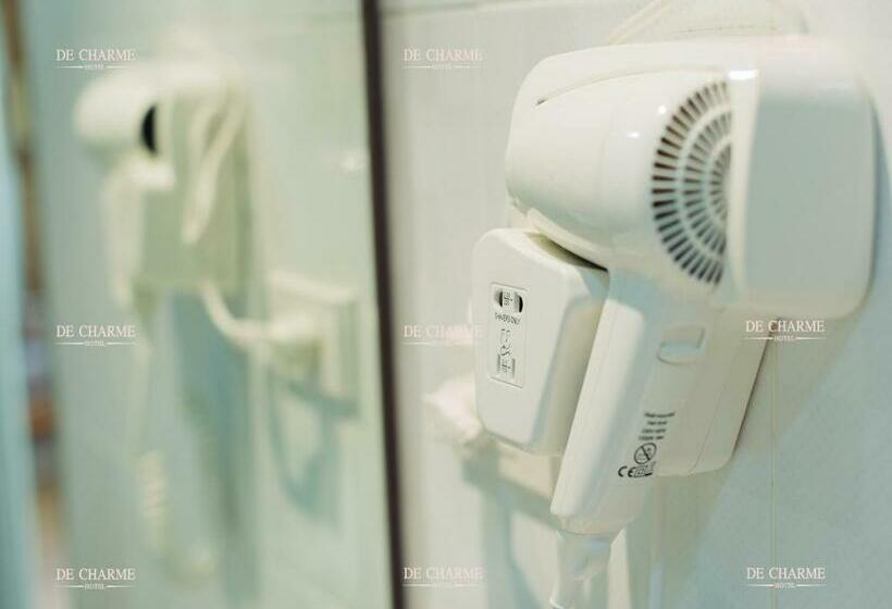 جناح جونيور, Decharme Hotel Sha Plus