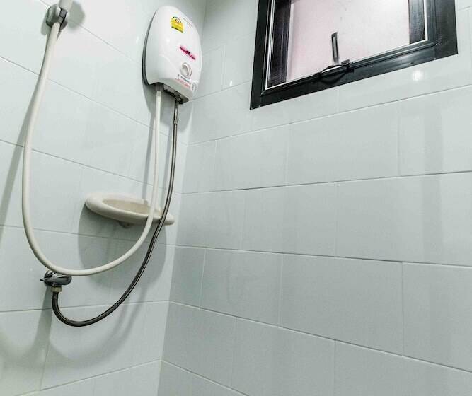 Quarto Triplo Estandar, Don Muang