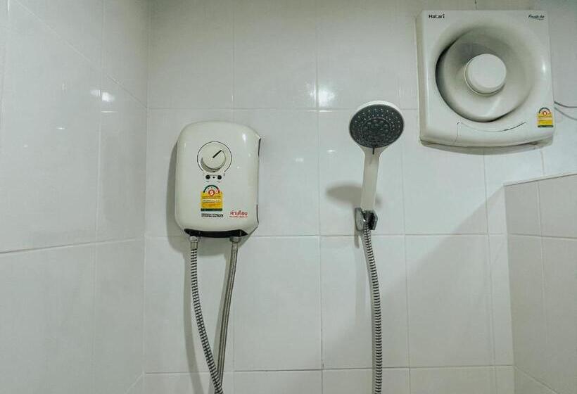 Quarto Familiar, Don Muang