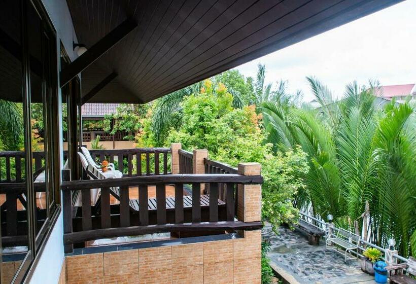 Номер Стандарт Трехместный, Baanrimnam Resort Trat