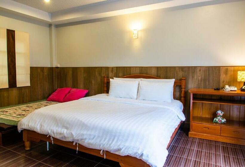 디럭스 룸, Baanrimnam Resort Trat