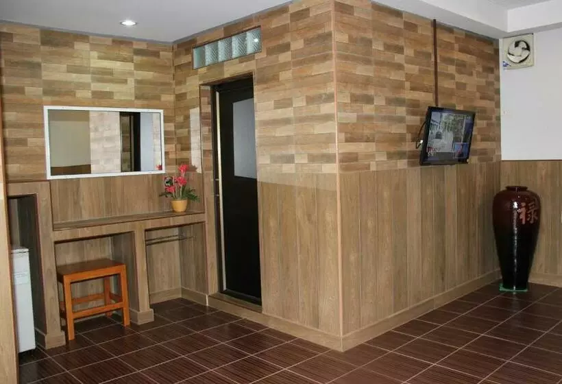 اتاق لوکس, Baanrimnam Resort Trat