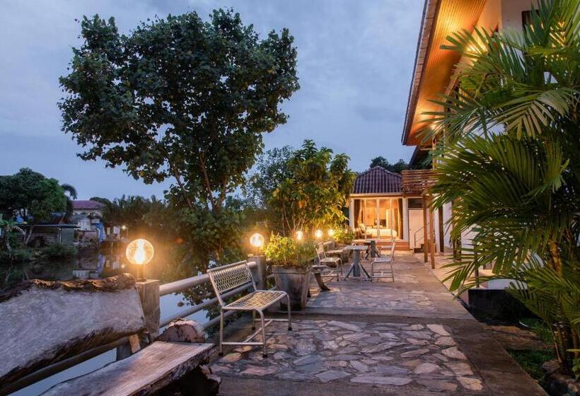 Номер Deluxe, Baanrimnam Resort Trat