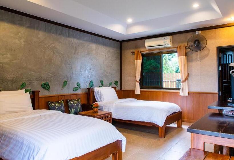 Номер Superior, Baanrimnam Resort Trat