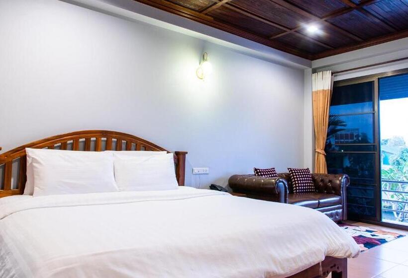 Номер Superior с Балконом, Baanrimnam Resort Trat