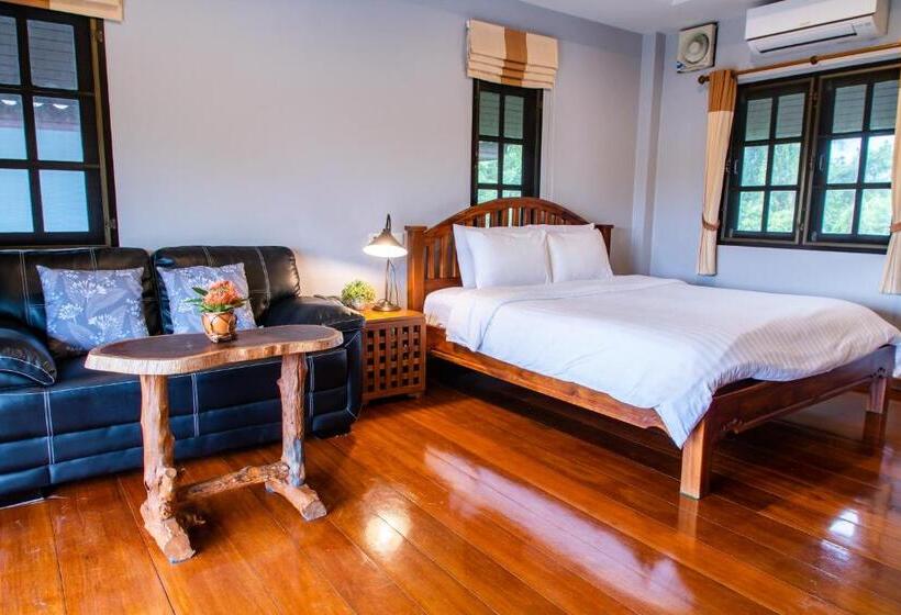 Номер Superior с Балконом, Baanrimnam Resort Trat