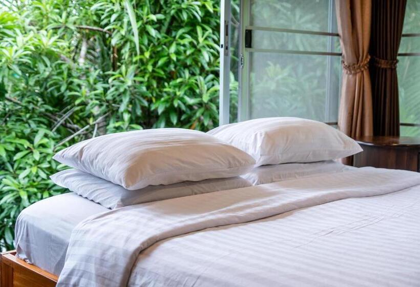 Четырехместный Номер Стандарт, Baanrimnam Resort Trat