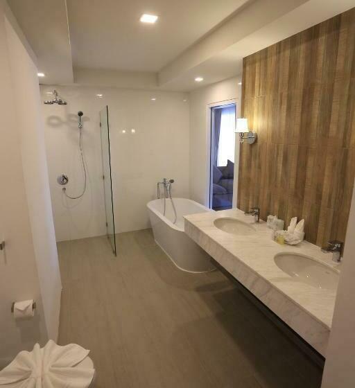 스탠다드 룸, Bright