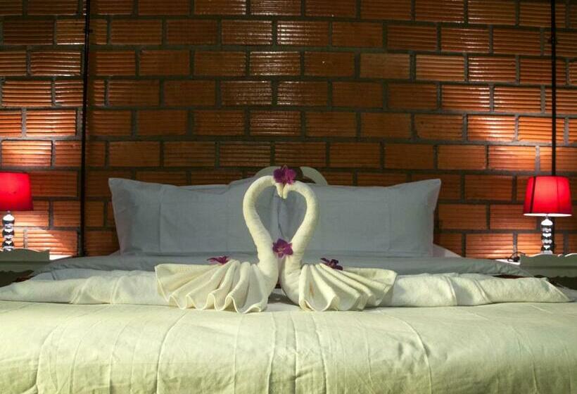 Standard Szoba Erkéllyel, Casacool