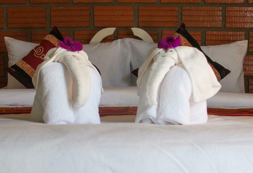 Standard Szoba Erkéllyel, Casacool