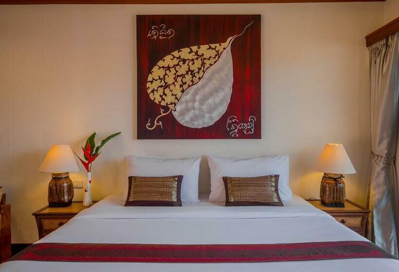 디럭스 룸, Chiangkhan River Mountain Resort