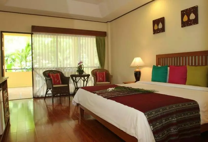 デラックスルーム, Natural Park Resort Pattaya