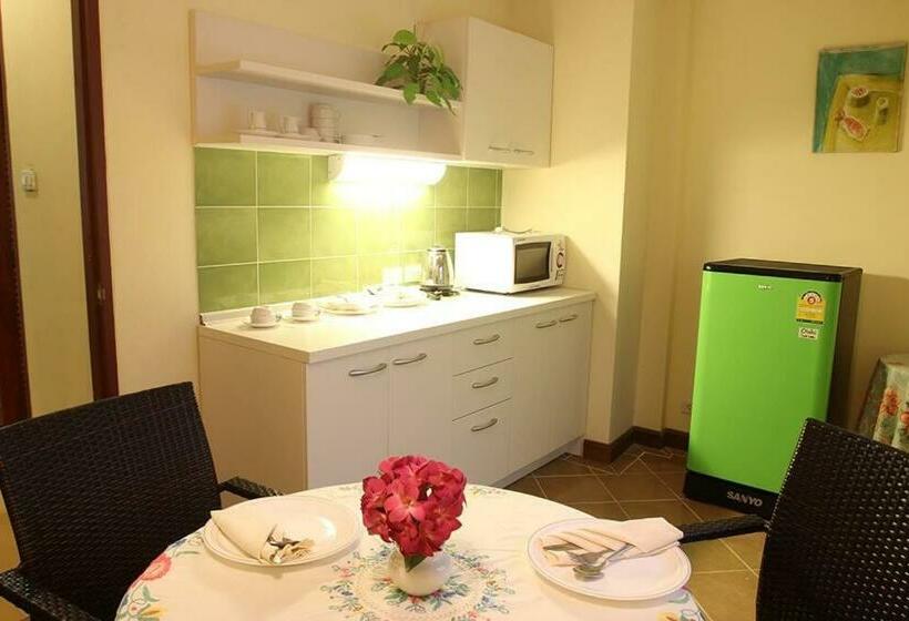 Номер Deluxe, Natural Park Resort Pattaya