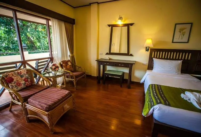 デラックスルーム, Natural Park Resort Pattaya