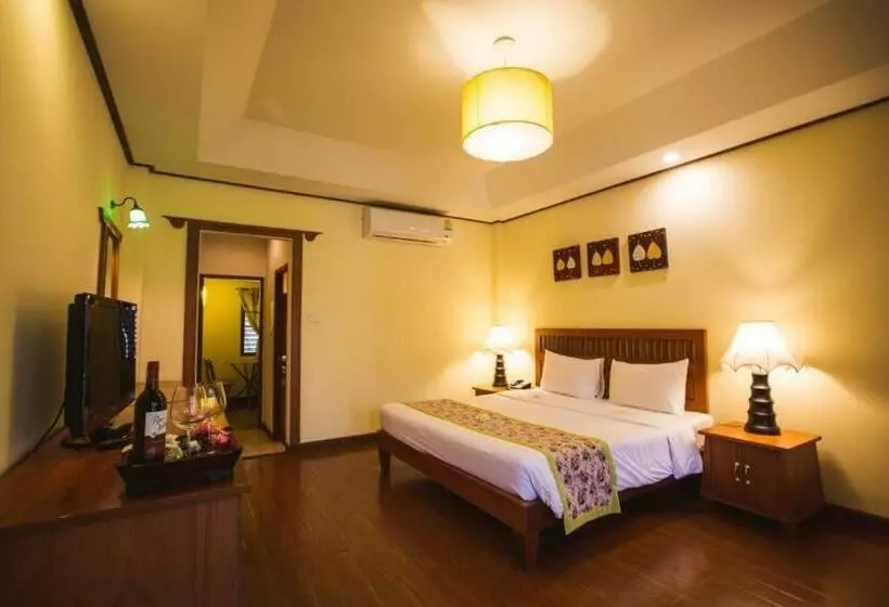 デラックスルーム, Natural Park Resort Pattaya