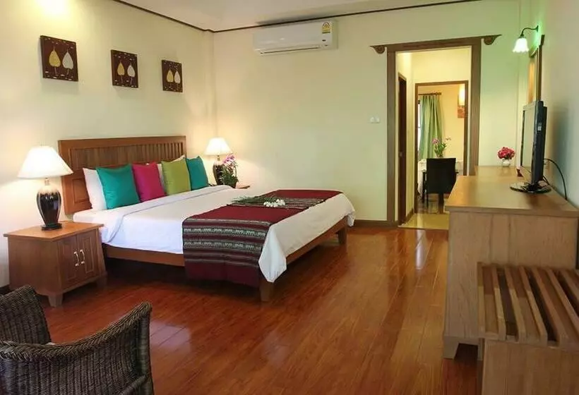 デラックスルーム, Natural Park Resort Pattaya