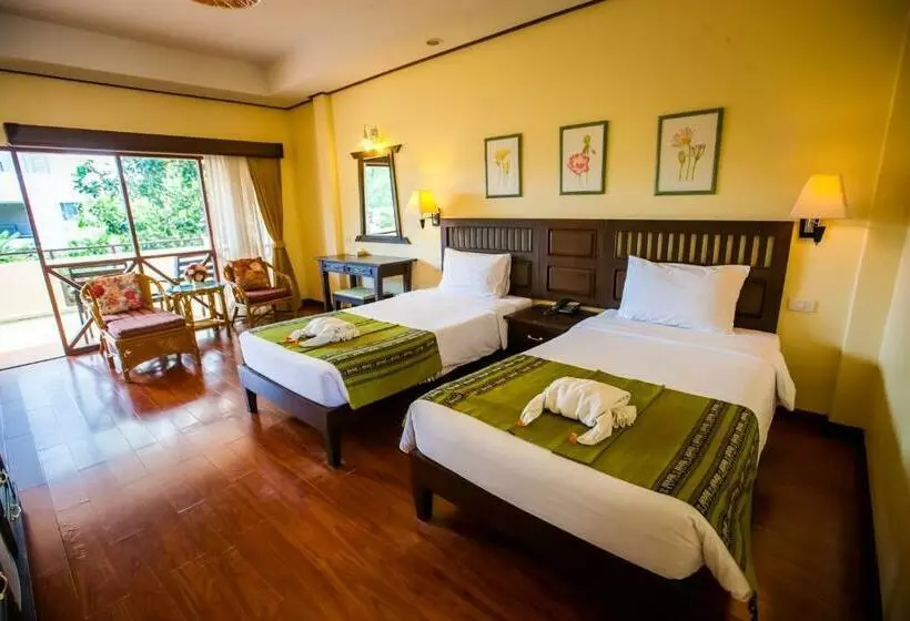 デラックスルーム, Natural Park Resort Pattaya