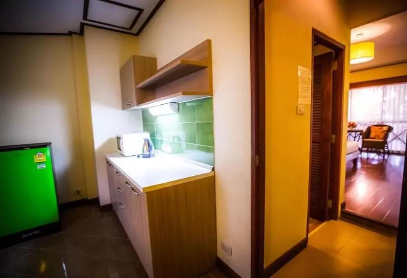 デラックスルーム, Natural Park Resort Pattaya