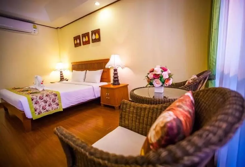 デラックスルーム, Natural Park Resort Pattaya