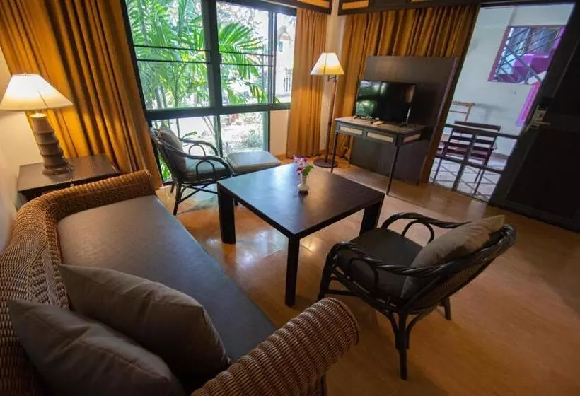 ジュニアスイート, Natural Park Resort Pattaya