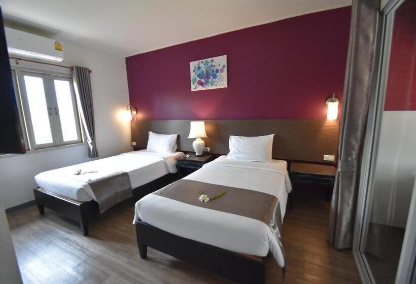 Вилла 2 Спальни, Natural Park Resort Pattaya