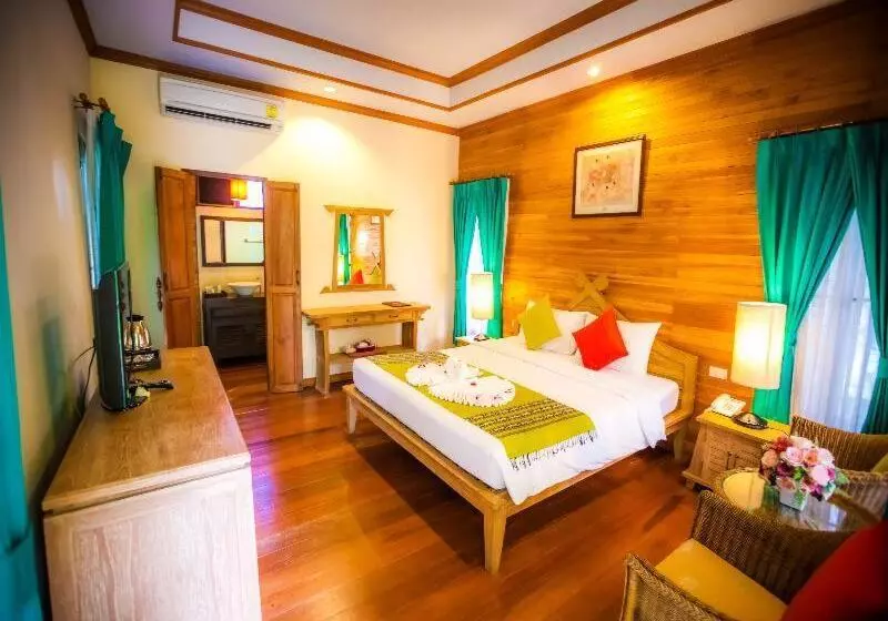 スタンダードルーム, Natural Park Resort Pattaya