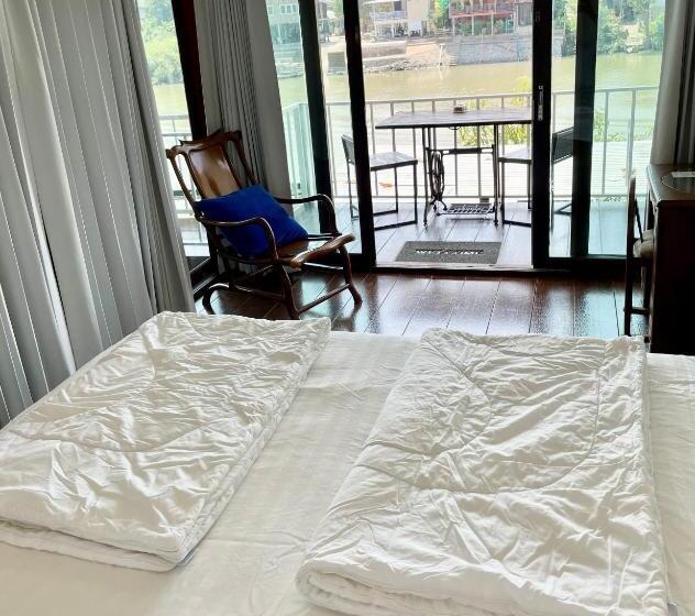 سوئیت با چشم‌انداز رودخانه, Baan Keang Chon Ayutthaya บ้านเคียงชล อยุธยา