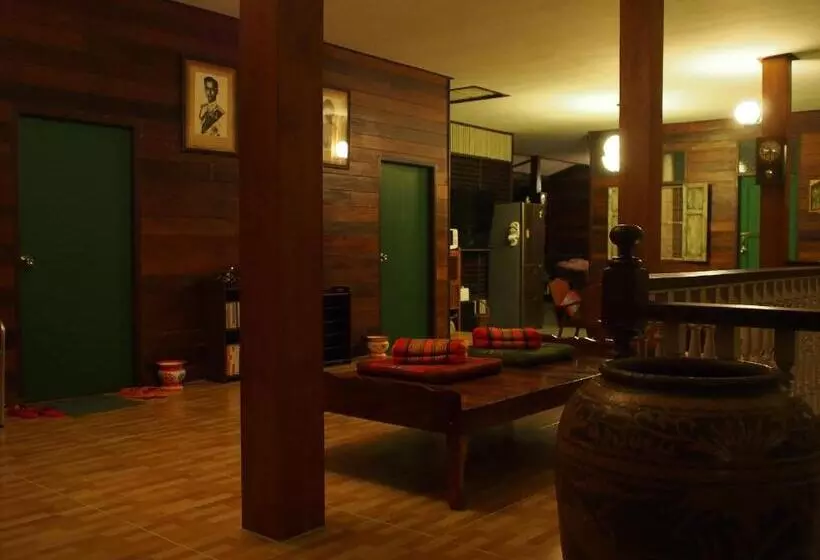 اتاق استاندارد با بالکن, Chommuang Guest House