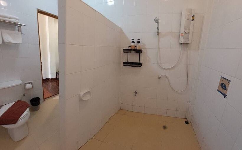 デラックスルーム, Apirata Resort