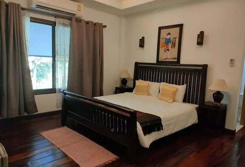 اتاق لوکس, Apirata Resort