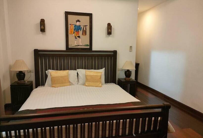 デラックスルーム, Apirata Resort