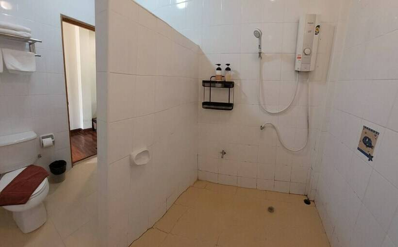 デラックスルーム, Apirata Resort