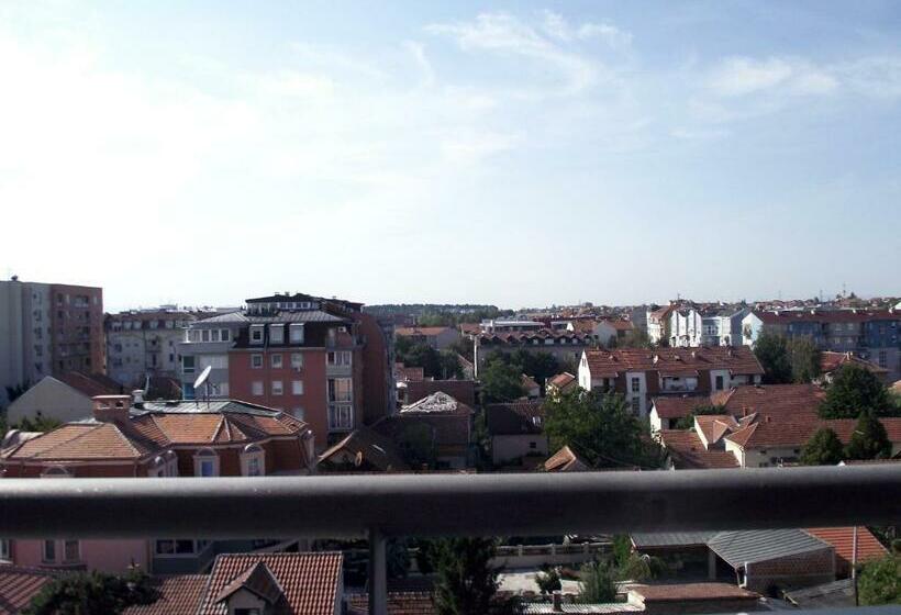 اتاق استاندارد با بالکن, Garni Hotel Belvedere Lux