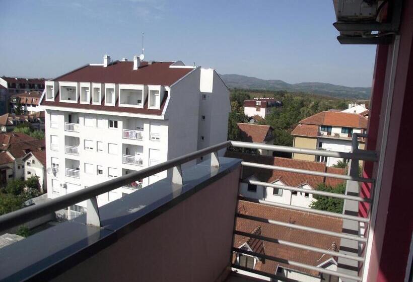 اتاق استاندارد سه تخته با بالکن, Garni Hotel Belvedere Lux