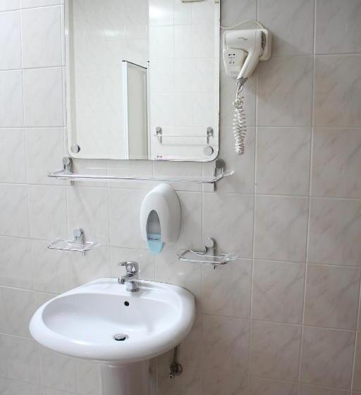 اتاق استاندارد سه تخته با بالکن, Garni Hotel Belvedere Lux