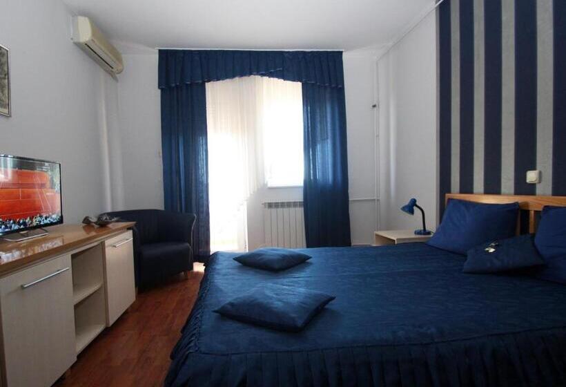 اتاق استاندارد با بالکن, Garni Hotel Belvedere Lux