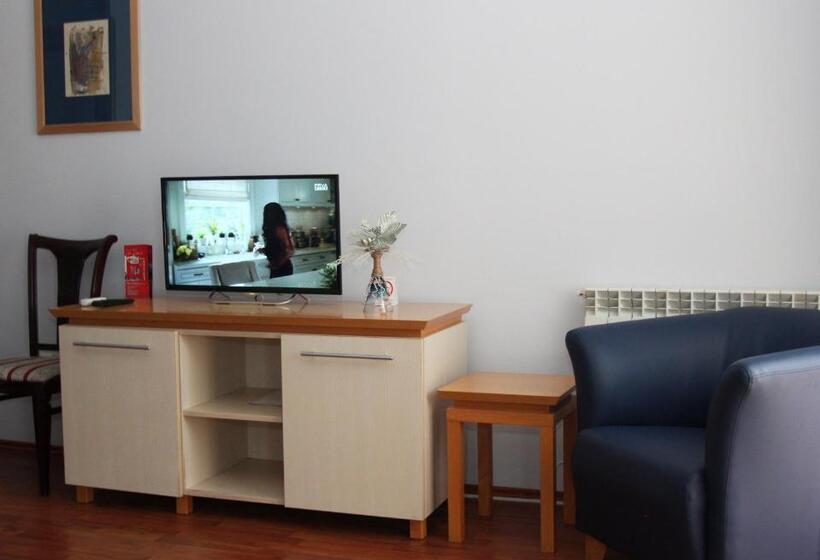 اتاق استاندارد سه تخته با بالکن, Garni Hotel Belvedere Lux