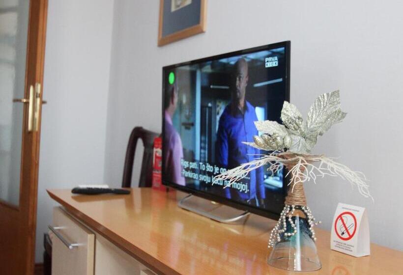 اتاق استاندارد سه تخته با بالکن, Garni Hotel Belvedere Lux