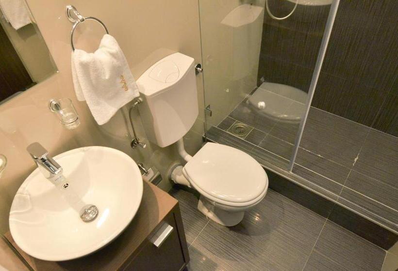 استودیوی لوکس, Garni Hotel Ema