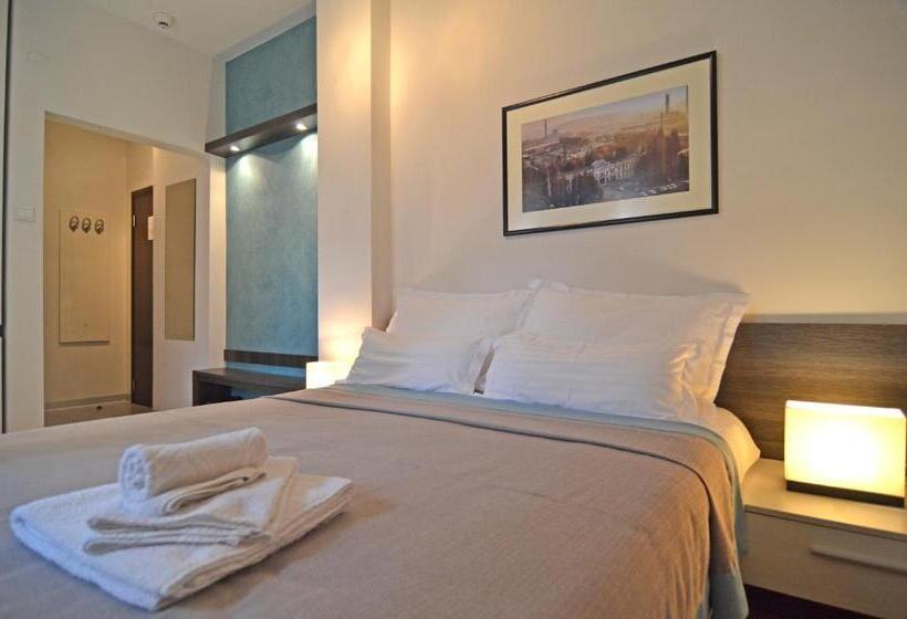اتاق استاندارد, Garni Hotel King