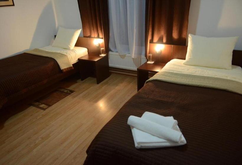 اتاق خانوادگی, Garni Hotel Lion